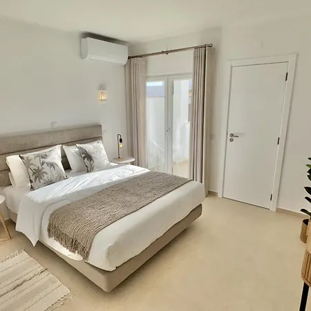 In Center With Pool Casa de Férias