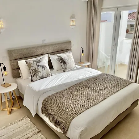 In Center With Pool *