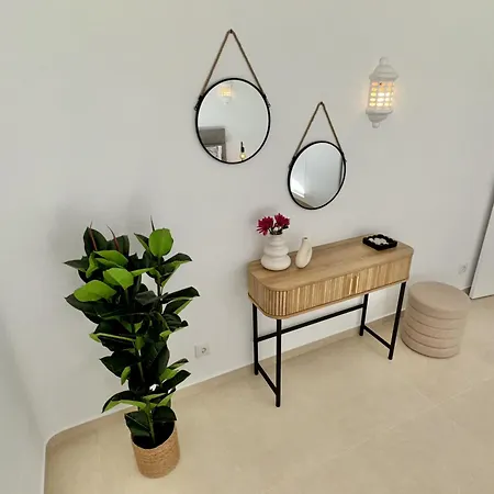 In Center With Pool *