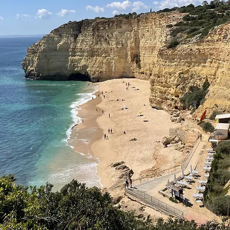 In Center With Pool Ferienhaus