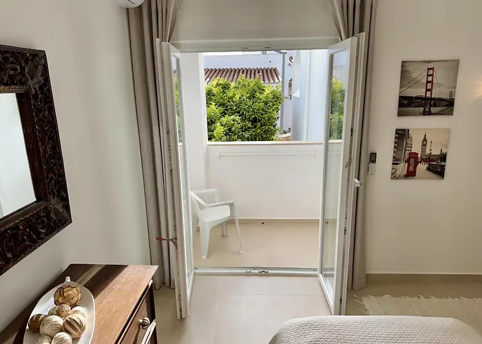 In Center With Pool * 卡武埃鲁