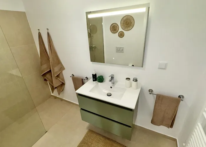 In Center With Pool 卡武埃鲁