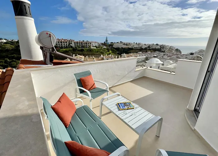 度假居 In Center With Pool